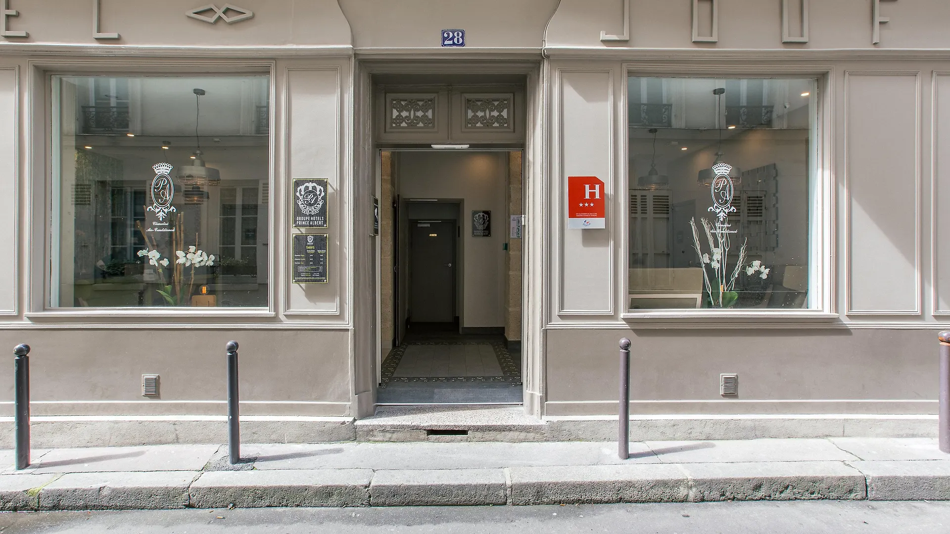 Wagram Hotel Paris